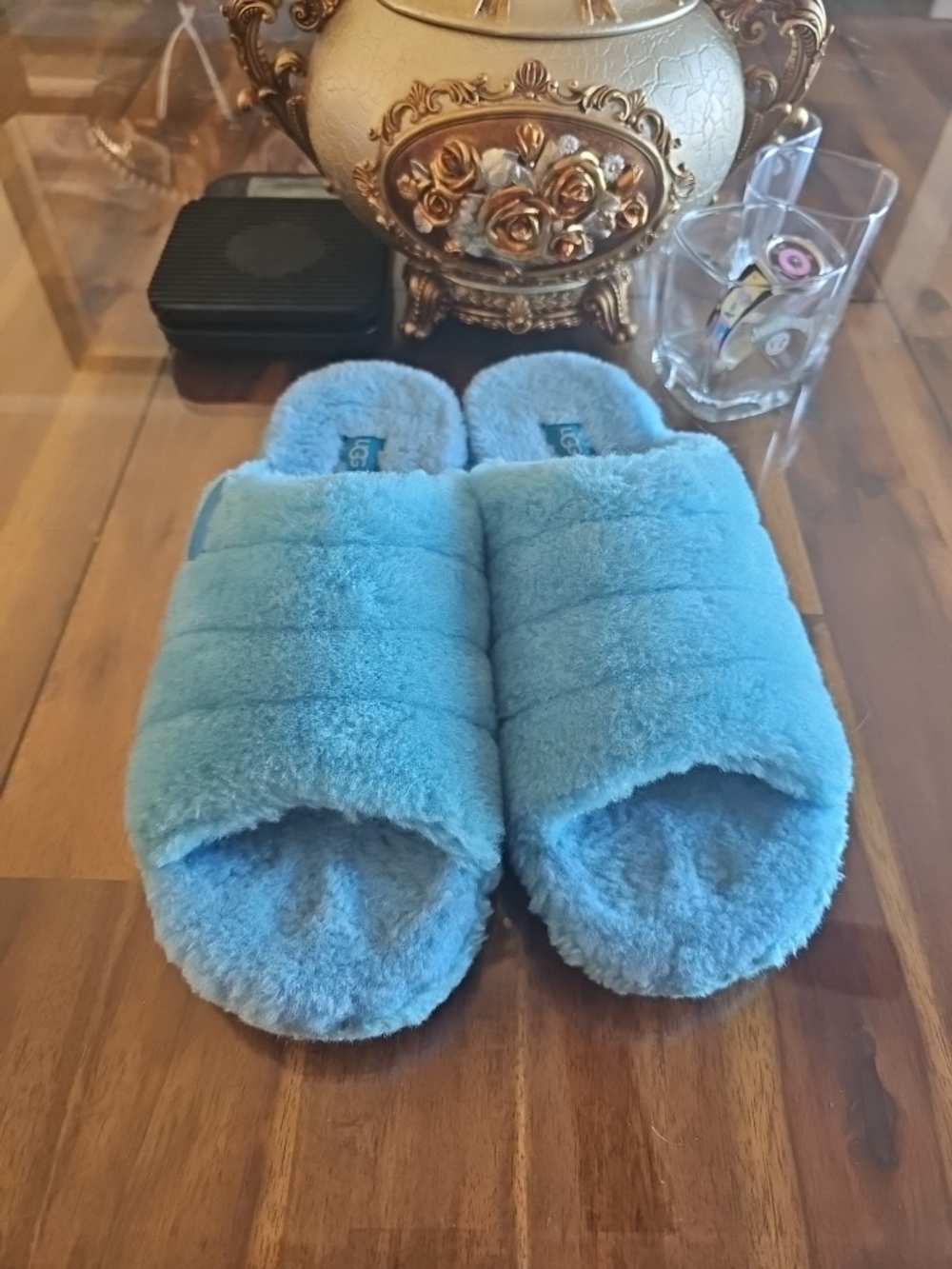 UGG FLUFF YOU ALL GENDER SLIPPER SPLASH US MEN 12  / WOMEN 13.5